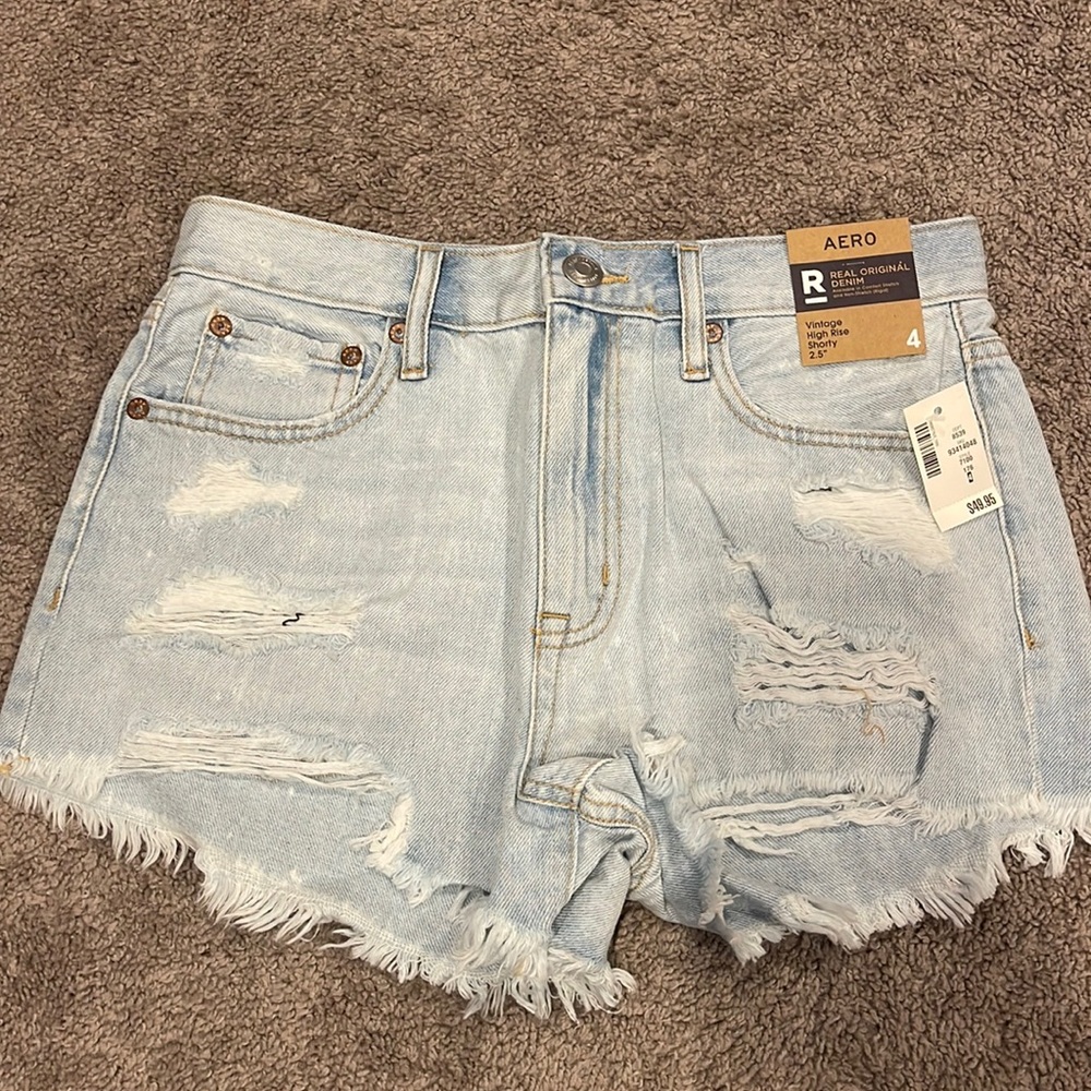 Aero Shorts Size 4